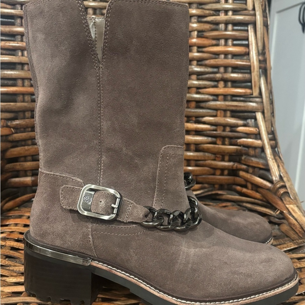 Vince Camuto Keshilla Moto Boot womens
Motorcycle Boot size 7